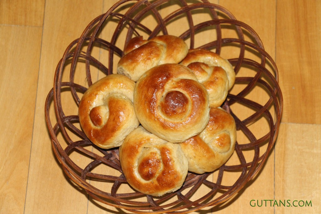 Whole Wheat Bread Rolls